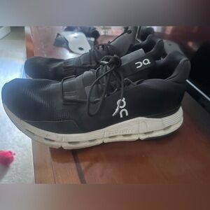 On cloudnova Running Black and White Athletic Shoes